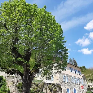 Le Sareymond Frühstückspension Menée