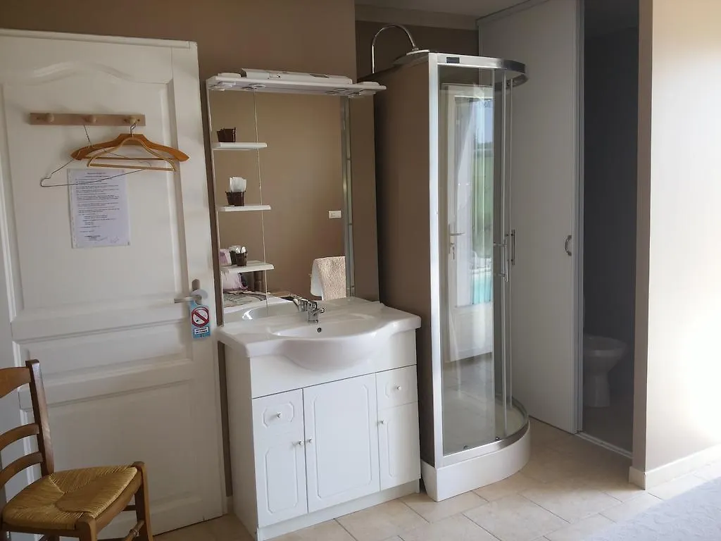 Chambres D'Hotes Les Maisses Guest House Mison 0*,  France